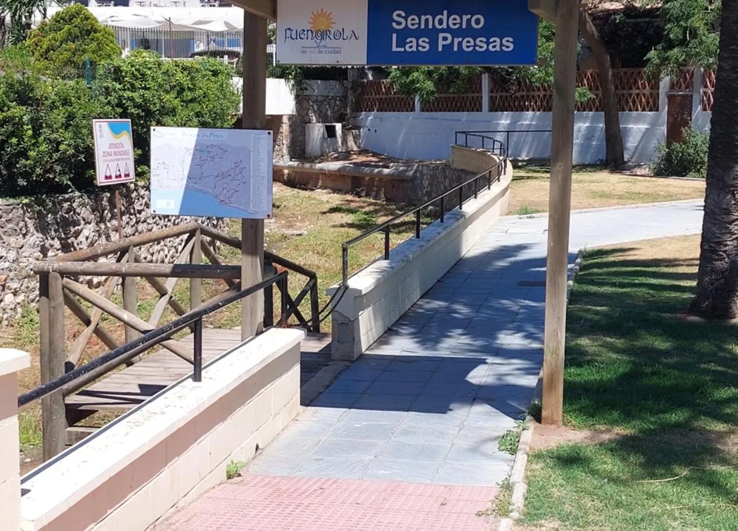 Estudio Con Piscina Y Parking, Playa A 4 Min A Pie, Tren A 2 Min Fuengirola Apartment