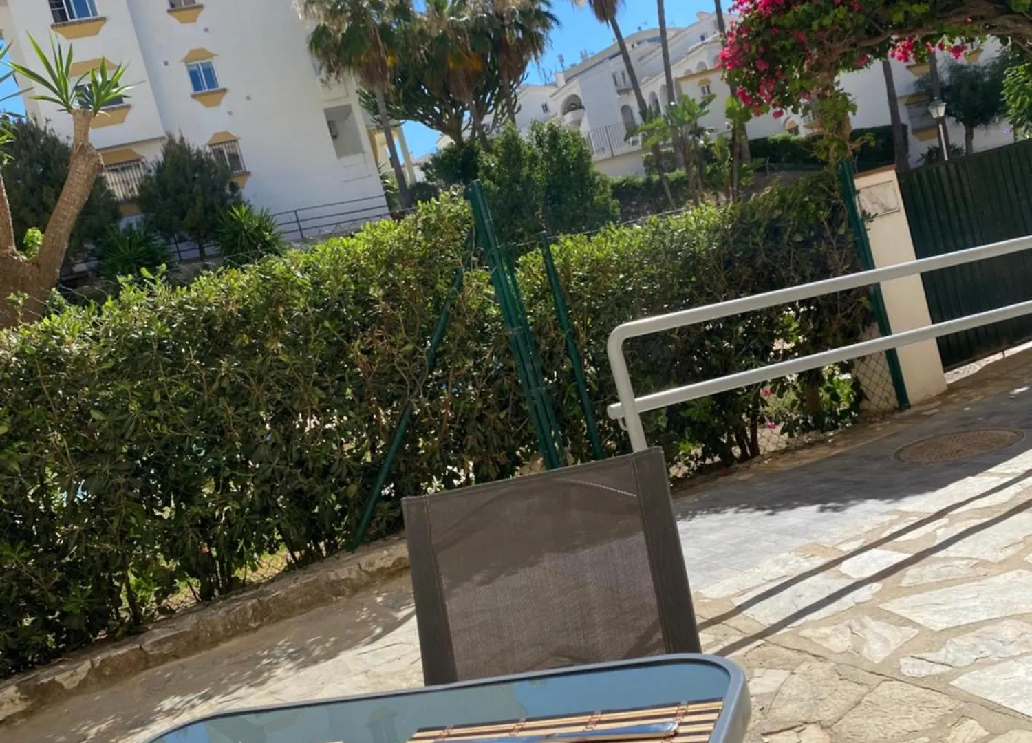 Estudio Con Piscina Y Parking, Playa A 4 Min A Pie, Tren A 2 Min Fuengirola