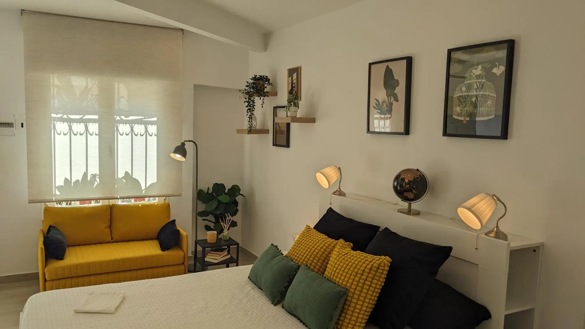 Estudio Con Piscina Y Parking, Playa A 4 Min A Pie, Tren A 2 Min Fuengirola Spain