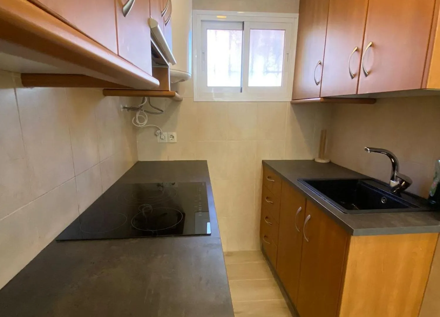 Estudio Con Piscina Y Parking, Playa A 4 Min A Pie, Tren A 2 Min Fuengirola Apartment